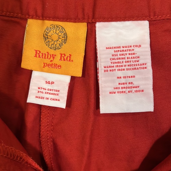 Ruby Rd. Petite cropped pants, size 14P. - Picture 5 of 7